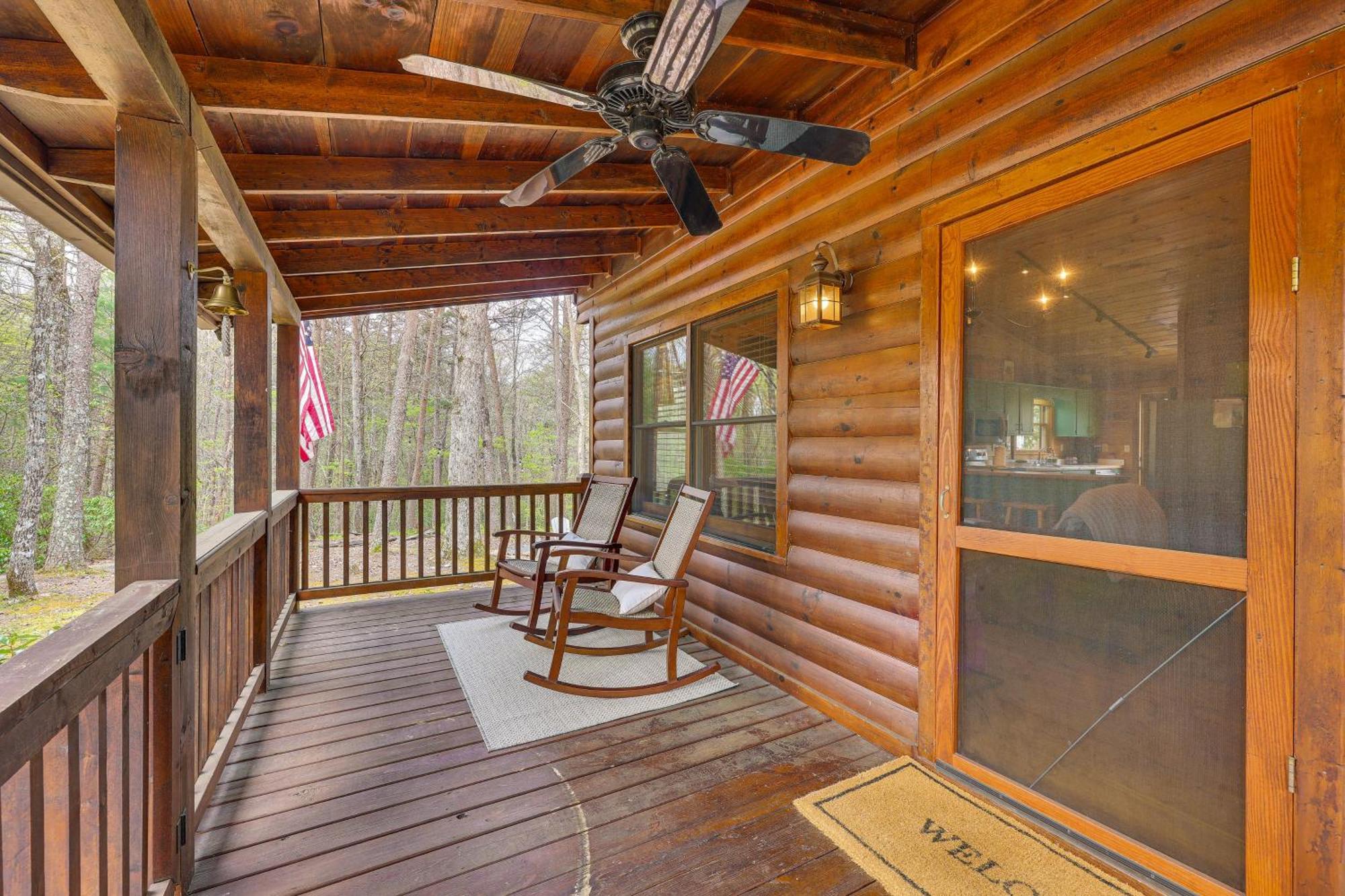 Cozy Cabin In Private Location With Hot Tub And Grill! ブルーリッジ山脈 エクステリア 写真