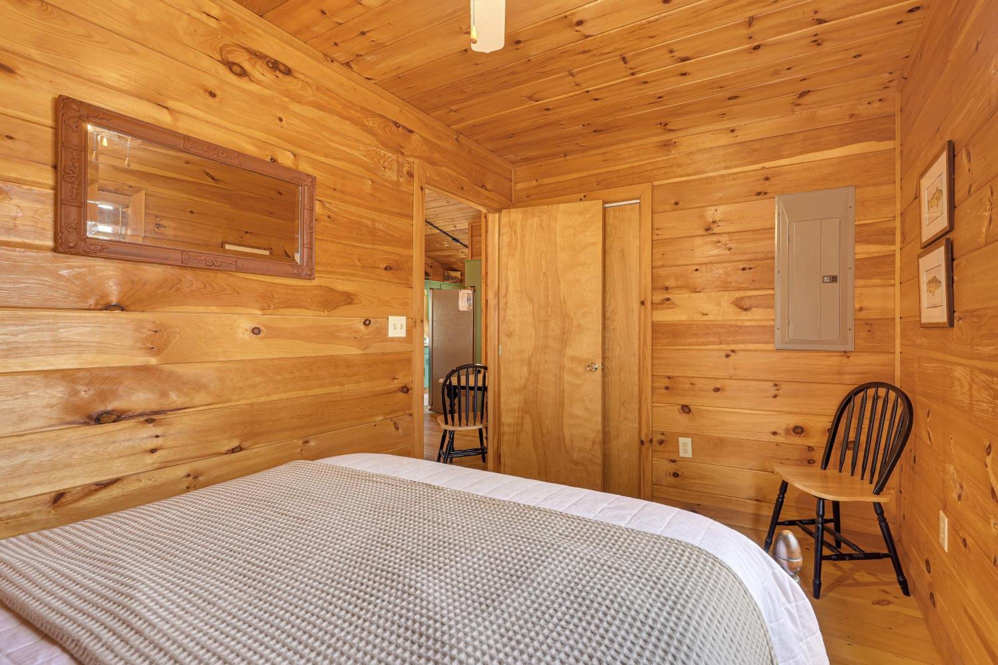Cozy Cabin In Private Location With Hot Tub And Grill! ブルーリッジ山脈 エクステリア 写真