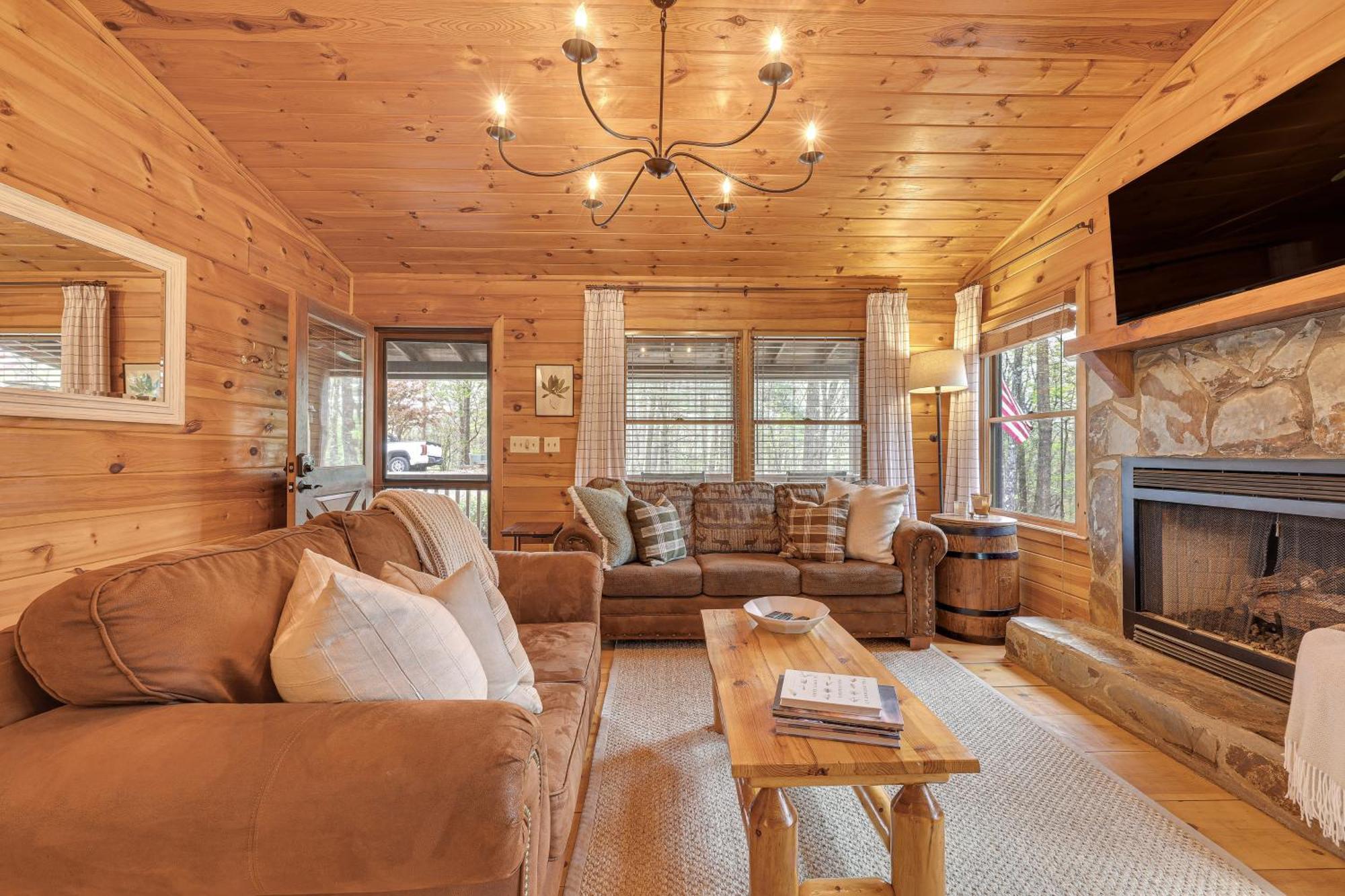 Cozy Cabin In Private Location With Hot Tub And Grill! ブルーリッジ山脈 エクステリア 写真