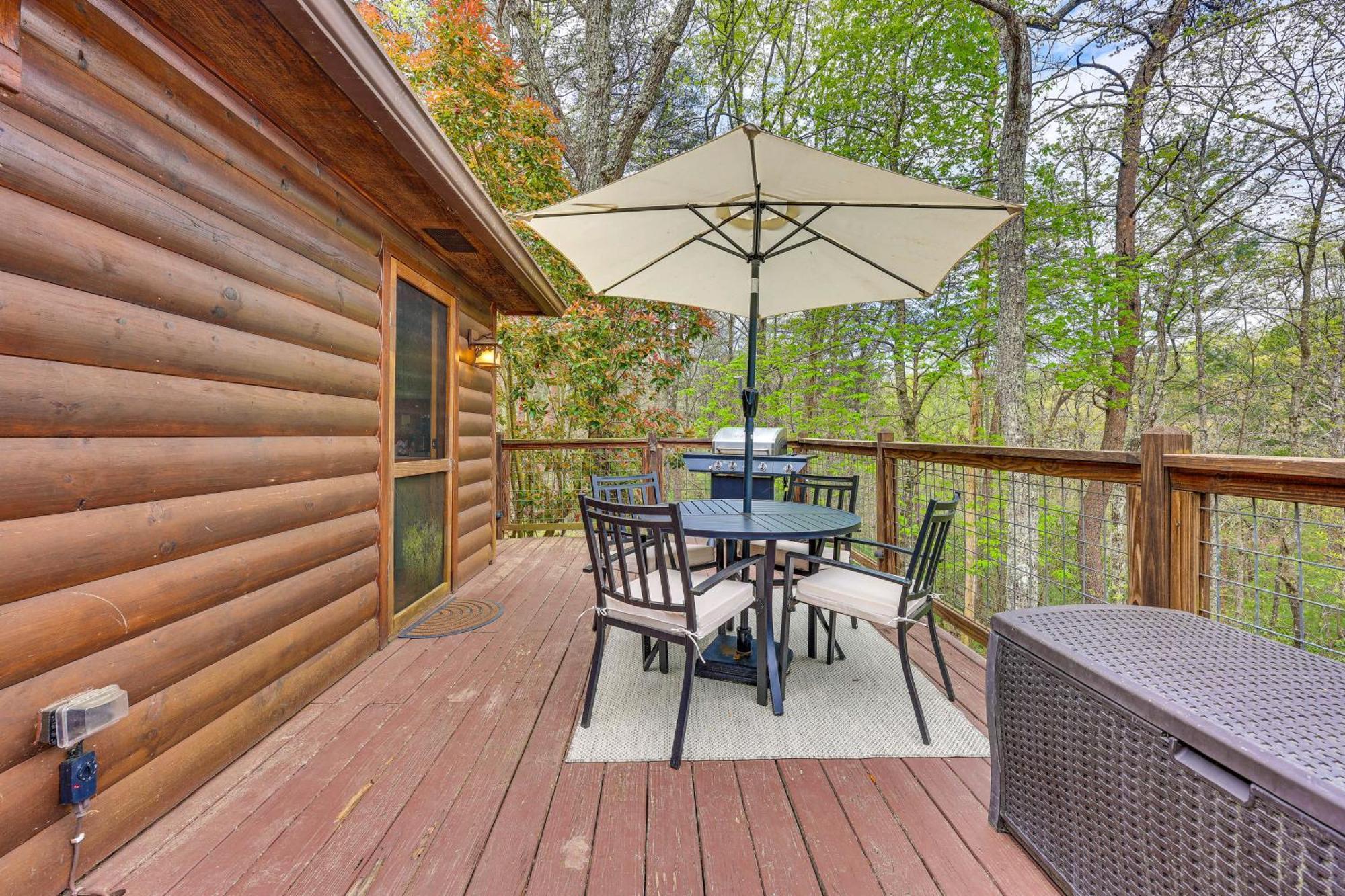Cozy Cabin In Private Location With Hot Tub And Grill! ブルーリッジ山脈 エクステリア 写真
