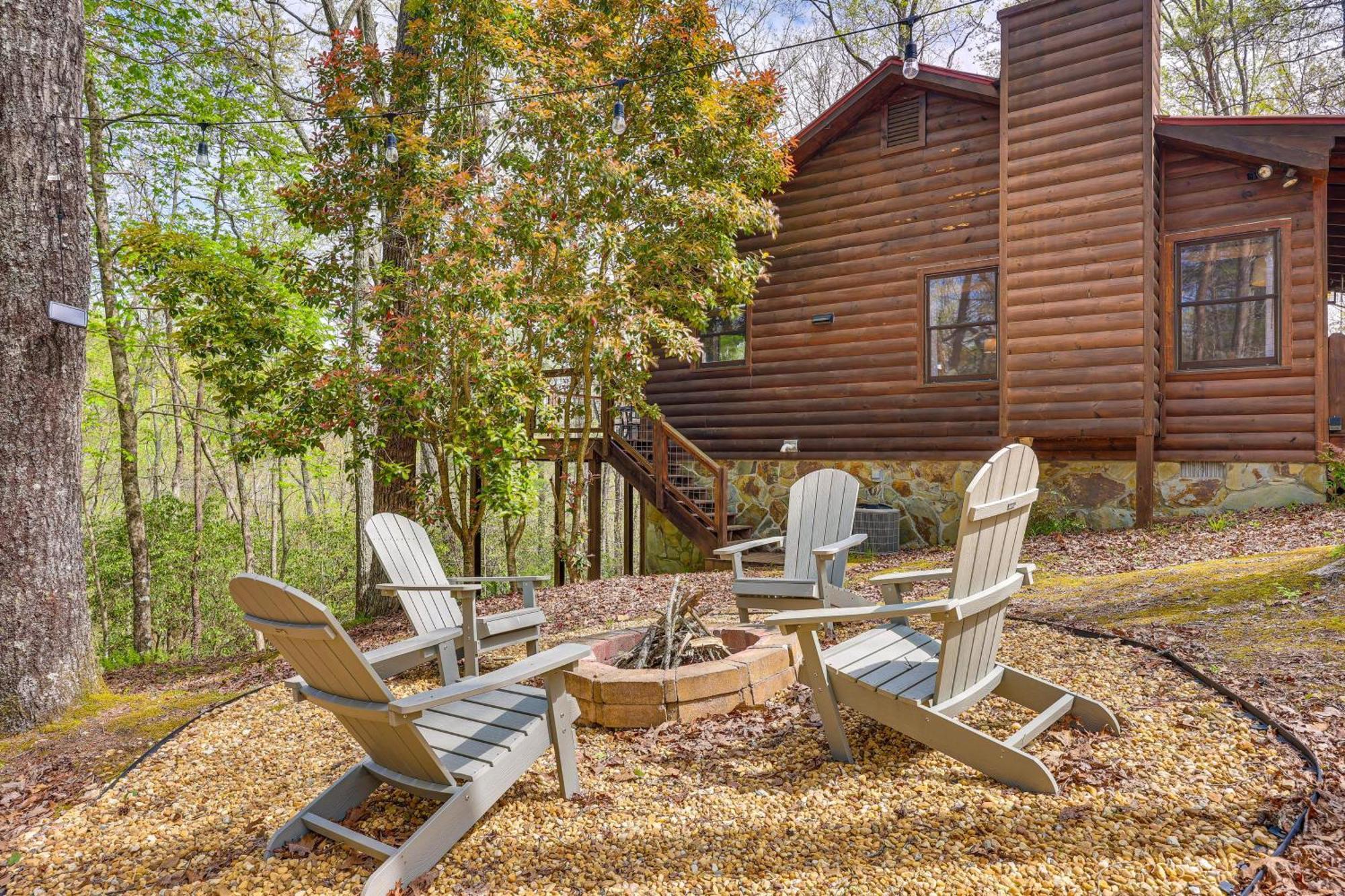 Cozy Cabin In Private Location With Hot Tub And Grill! ブルーリッジ山脈 エクステリア 写真